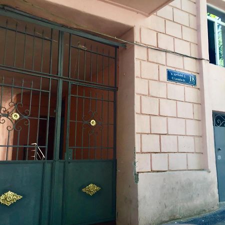 טביליסי Very Center Of The Old City-Stylish Apartment מראה חיצוני תמונה